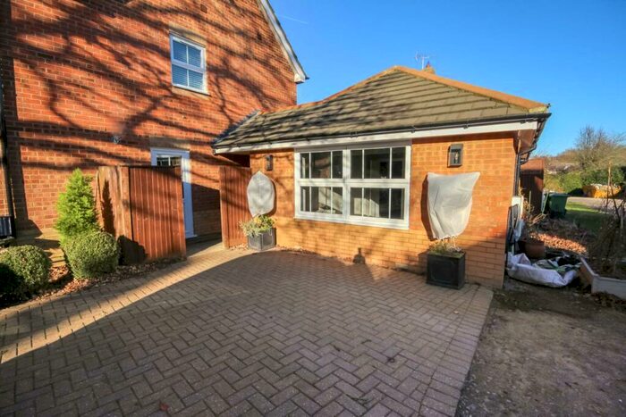 1 Bedroom Detached Bungalow To Rent In Blamire Drive, Bracknell, RG42