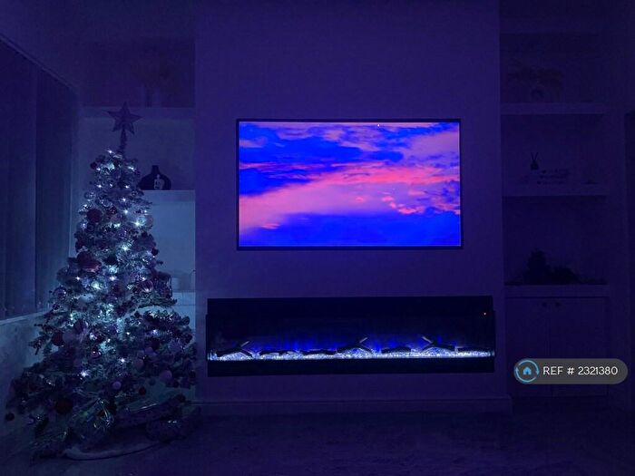 3 Bedroom End Of Terrace House To Rent In Gravesend, Gravesend, DA11