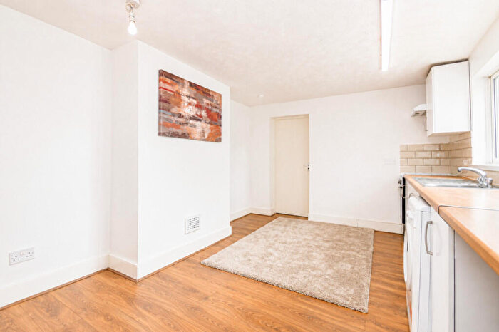 2 Bedroom Flat To Rent In Herbert Road, London, SE18