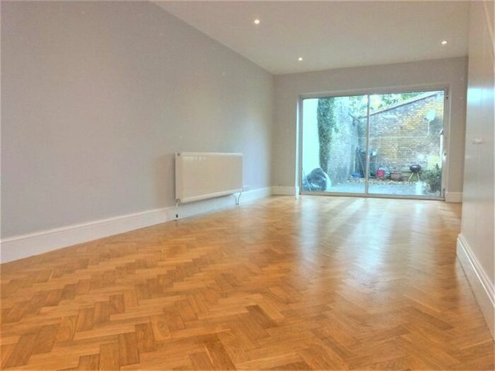 3 Bedroom Terraced House To Rent In Lyham Road, Brixton, London, SW2