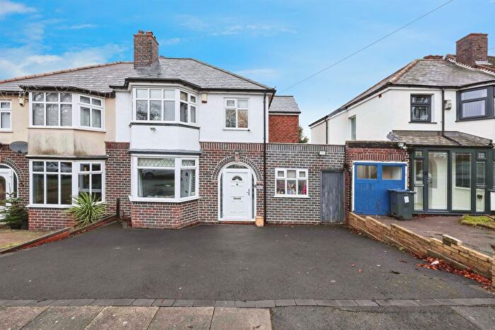 3 Bedroom Semi Detached House For Sale In Lindridge Road, Birmingham, B23