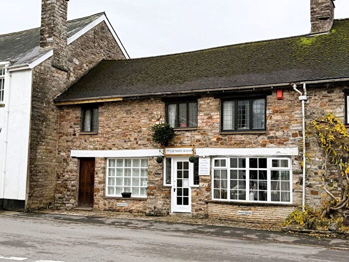 1 Bedroom Flat To Rent In Fore Street, Bampton, Tiverton, Devon, EX16