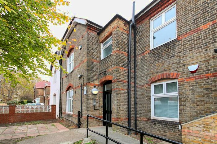 Studio To Rent In Harlesden Road, Willesden, London, NW10