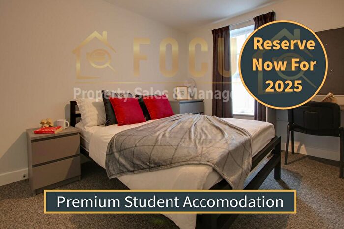 2 Bedroom Terraced House To Rent In Clarendon Park Road, Leicester, LE2