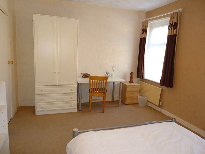 3 Bedroom Property To Rent In Russell Street, Roath, Cardiff, CF24