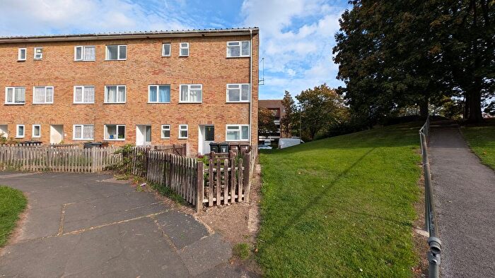 5 Bedroom Town House To Rent In Launcelot Close, Andover, Hampshire, SP10