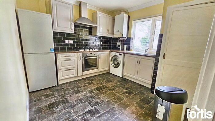 2 Bedroom Apartment For Sale In St. Fagans Rise, Cardiff, CF5