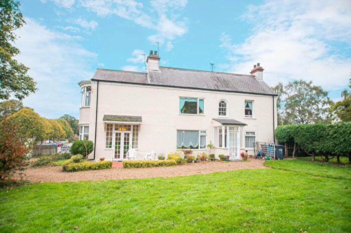 6 Bedroom Detached House For Sale In Saltshouse Road, Hull, HU8