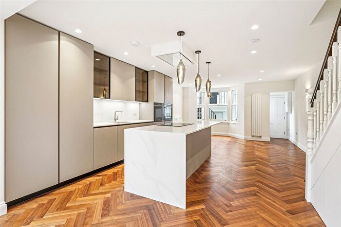 4 Bedroom Terraced House To Rent In Shawfield Street, London, SW3