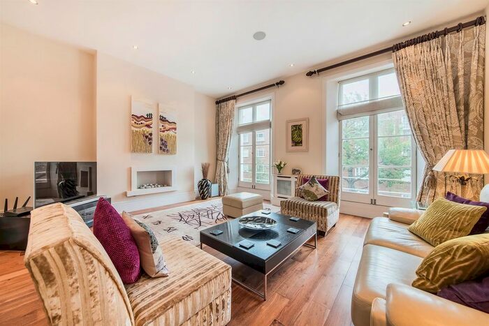 3 Bedroom Maisonette To Rent In Cathcart Road, London SW10
