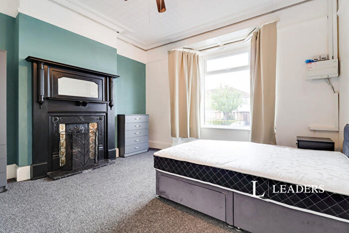 6 Bedroom Semi-Detached House To Rent In Wanlip Road, Syston, LE7