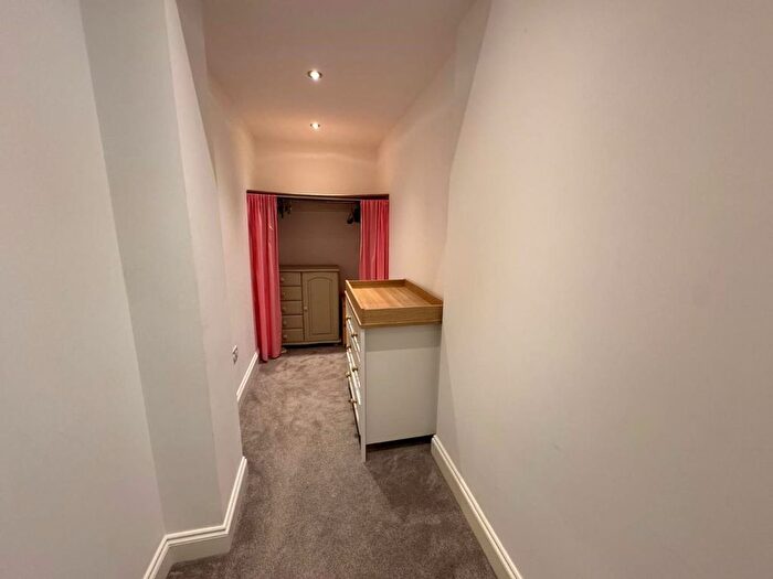 1 Bedroom Flat To Rent In A Loch Street, Townhill, Dunfermline, KY12