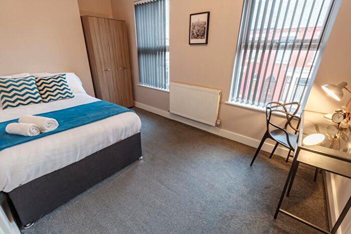 4 Bedroom Terraced House To Rent In Halsbury Road, L6