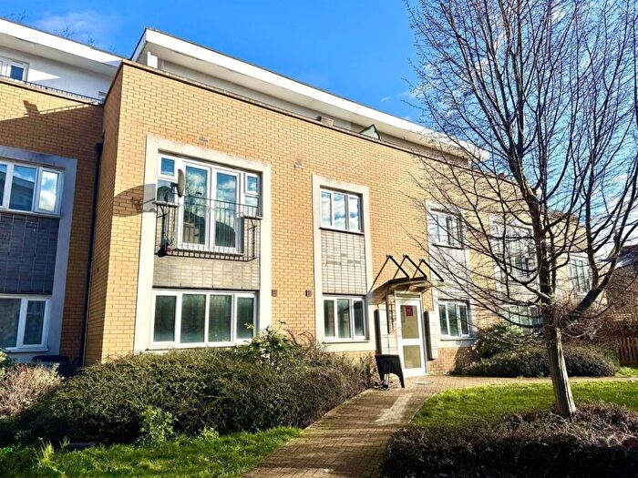 2 Bedroom Penthouse For Sale In Pavement Square, Croydon, CR0