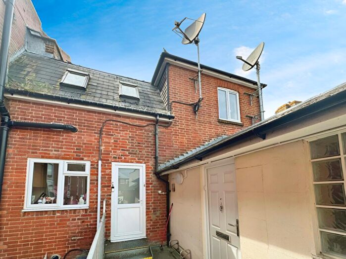 1 Bedroom Flat To Rent In Market Place, Basingstoke, RG21