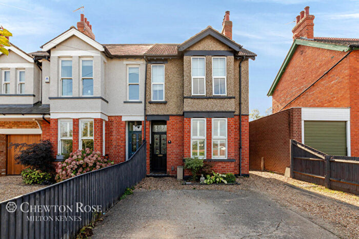 3 Bedroom Semi-Detached House For Sale In Wolverton Road, Newport Pagnell, MK16