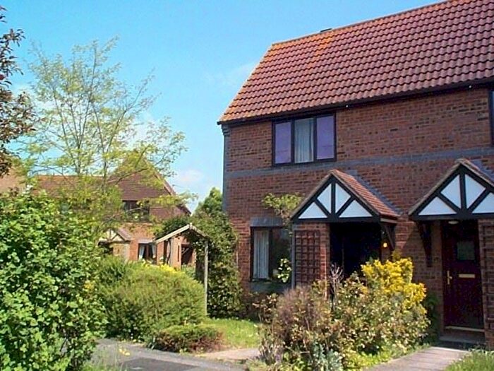 1 Bedroom Maisonette To Rent In Bowers Close, Guildford, Surrey, GU4