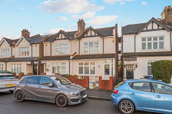 4 Bedroom Semi-Detached House For Sale In Mount Pleasant Road, New Malden, Surrey, KT3