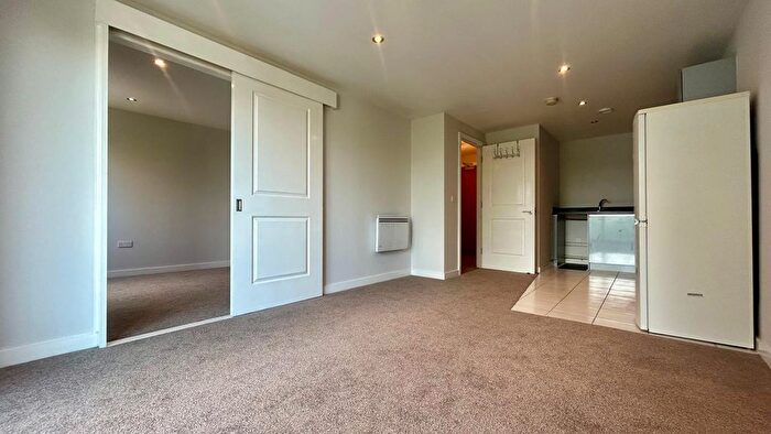 1 Bedroom Flat To Rent In Durnsford Road, London, SW19