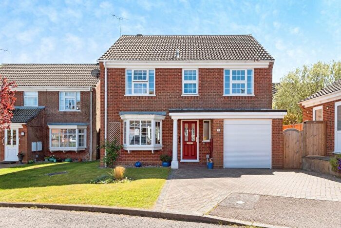 4 Bedroom Detached House For Sale In Martin Close, Buckingham, MK18