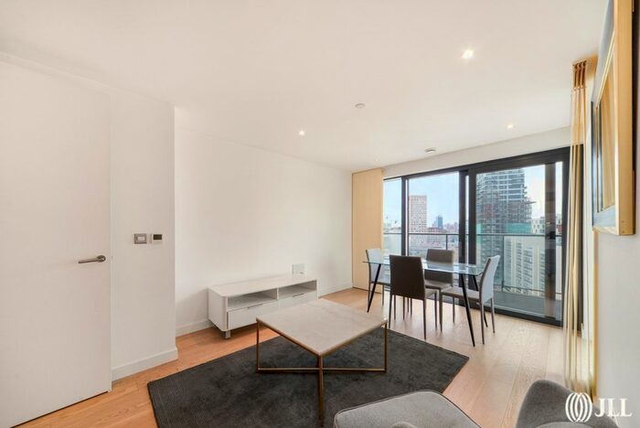 1 Bedroom Flat For Sale In Horizons Tower, Yabsley Street, E14
