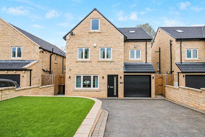 5 Bedroom Detached House For Sale In Netherfield Place, Netherton, Wakefield, WF4