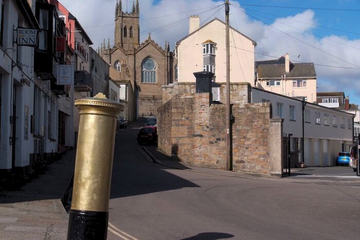 1 Bedroom Flat To Rent In Trinity Yard, Penzance, TR18