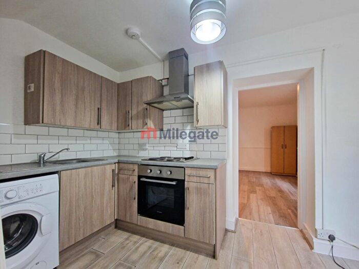 1 Bedroom Flat To Rent In Springbank Road, London, SE13