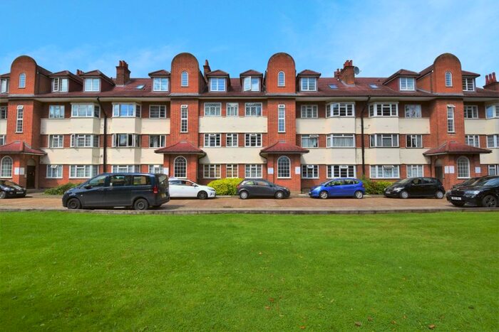 2 Bedroom Flat To Rent In Imperial Court, Imperial Drive, Harrow, Greater London, HA2