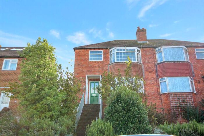 3 Bedroom Semi-Detached House To Rent In Westfield Crescent, Brighton, BN1
