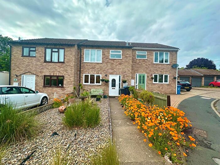 3 Bedroom Terraced House For Sale In Newton Croft, Sudbury, CO10