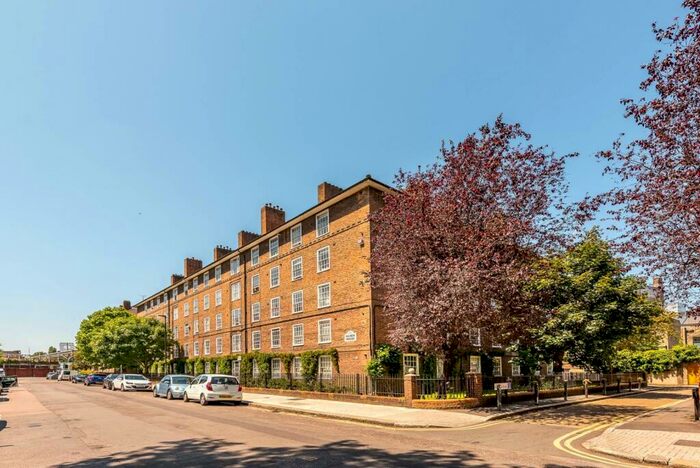 1 Bedroom Flat To Rent In Kilner House, Kennington, London, SE11