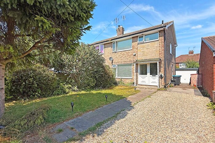3 Bedroom Semi-Detached House For Sale In Hookstone Way, Harrogate, HG2