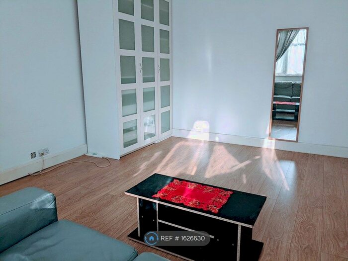 Studio To Rent In Ashcombe Park, London, NW2