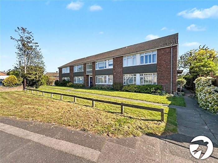 2 Bedroom Maisonette For Sale In Sandringham Court, Fairfield Close, Sidcup, Kent, DA15