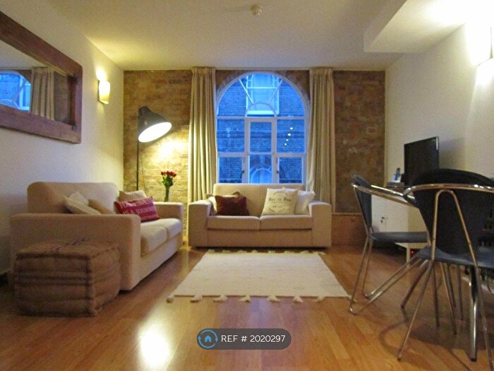 2 Bedroom Flat To Rent In Hopton Road, Woolwich, SE18