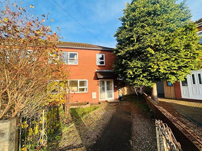 4 Bedroom Semi Detached House To Rent In B, Brockworth Crescent, BS16