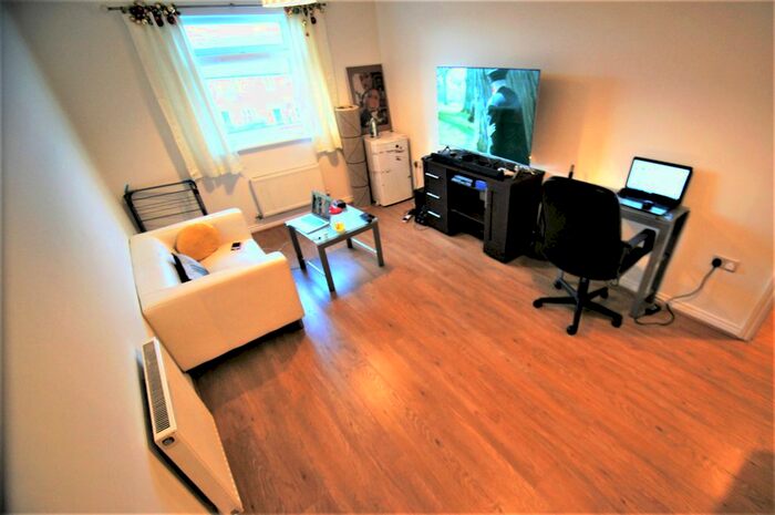 1 Bedroom Flat To Rent In Paladine Way, Coventry, CV3