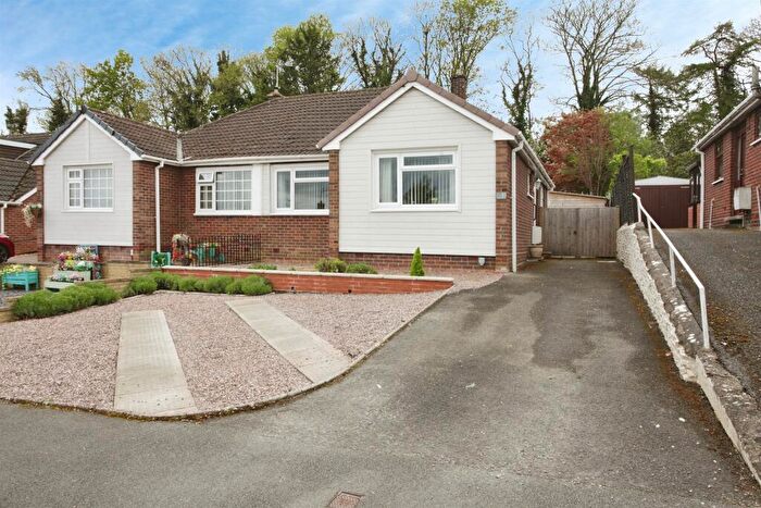 2 Bedroom Semi-Detached Bungalow For Sale In Collingwood Avenue, Bilton, Rugby, CV22