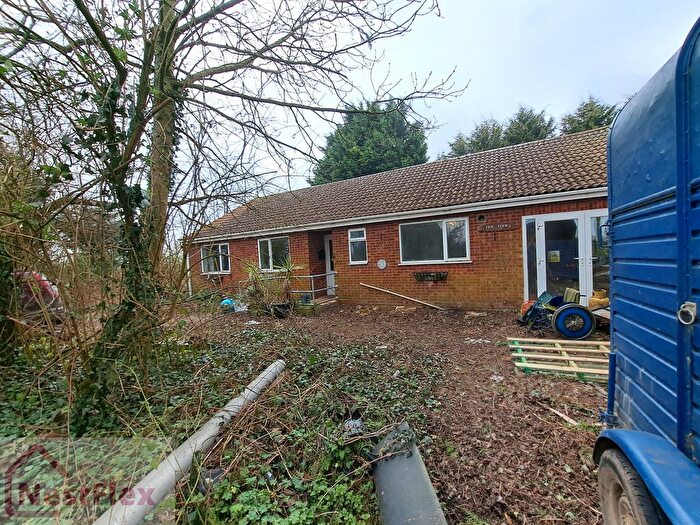 4 Bedroom Bungalow For Sale In Gosberton Clough, Spalding, Lincolnshire, PE11