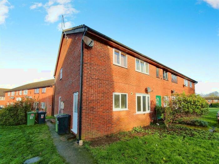 1 Bedroom Flat To Rent In Guillemot Lane, Wellingborough, Northants, NN8