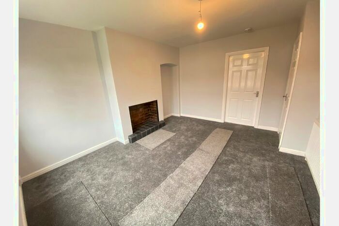 3 Bedroom Terraced House To Rent In Broom Hall Grove, Acocks Green, Solihull, Birmingham B27
