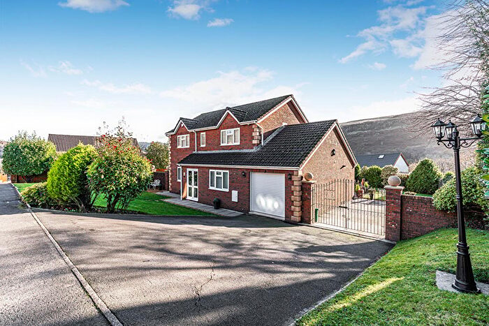 4 Bedroom Detached House For Sale In Bronheulwen, Porth, CF39