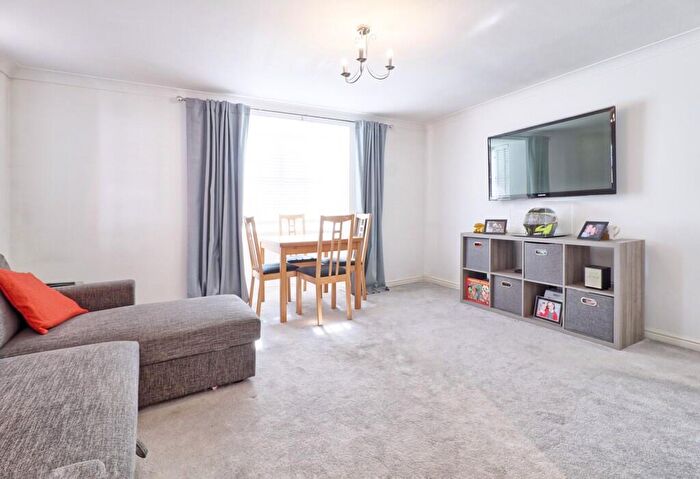 1 Bedroom Apartment For Sale In Northampton Grove, Langdon Hills, Basildon, Essex, SS16