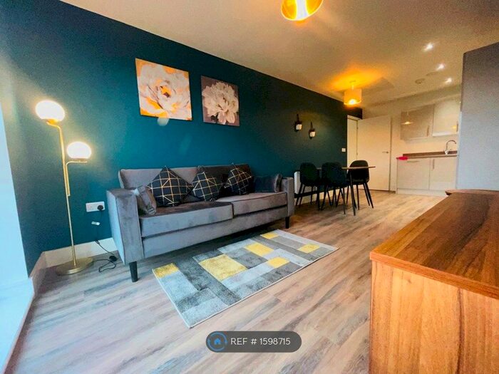 2 Bedroom Flat To Rent In The Interchange, Salford, M5