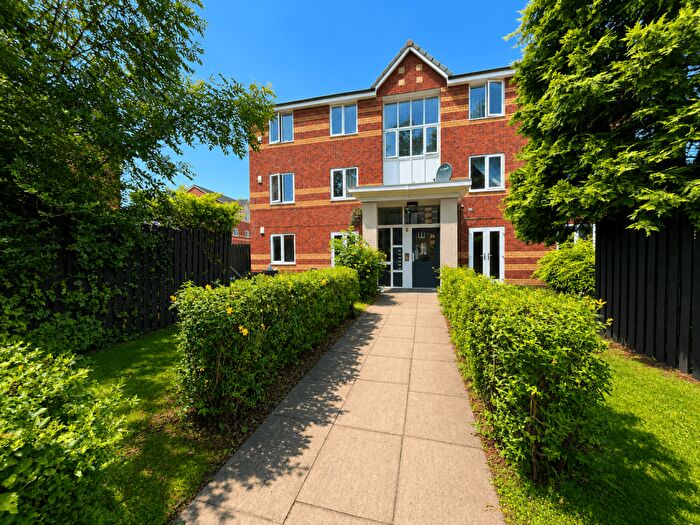 2 Bedroom Apartment For Sale In Angora Drive, Salford, M3
