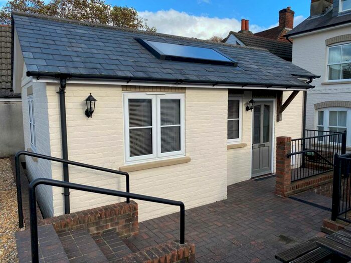 1 Bedroom Apartment To Rent In Normandy Street, Alton, GU34