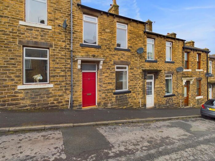 3 Bedroom Terraced House To Rent In Milton Street, Skipton, BD23