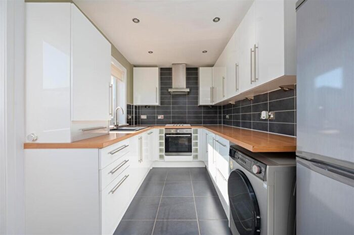 2 Bedroom Semi-Detached House For Sale In Evershed Drive, Dunfermline, KY11