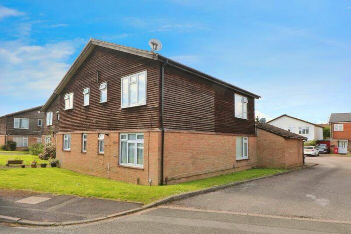 1 Bedroom Flat To Rent In Wexham - Off Uxbridge Road - Available Now, SL2